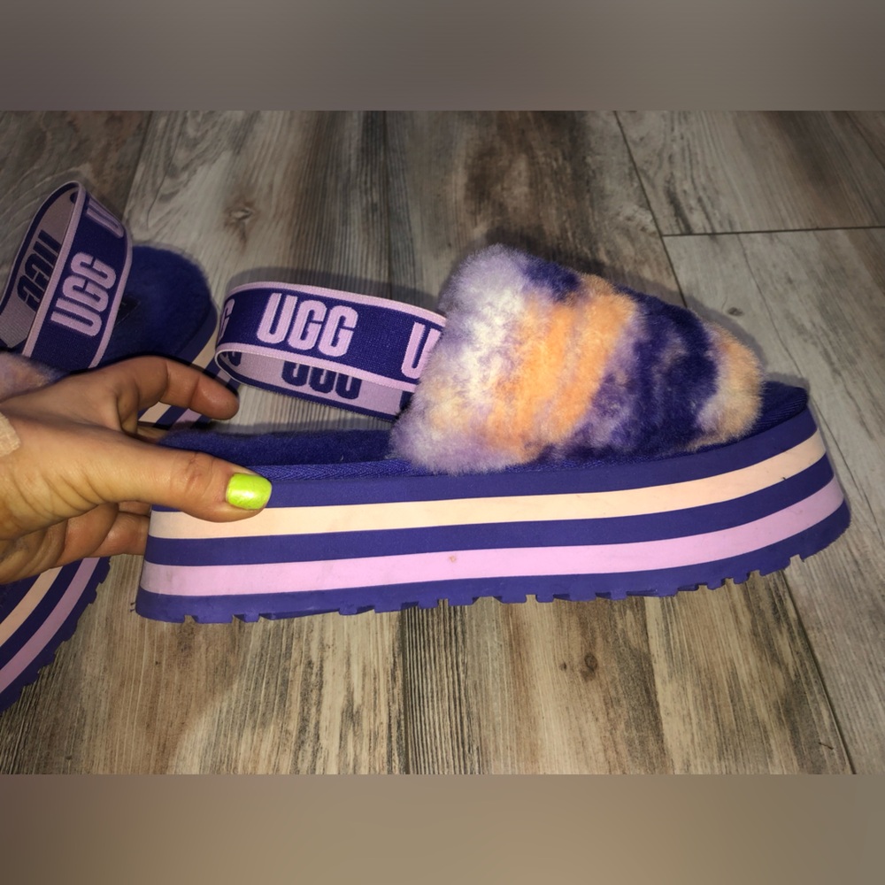UGG 🍑Midnight DiscoPlush Platform Slides in Purple and Peach Tie-Dye Platform - Picture 3 of 9